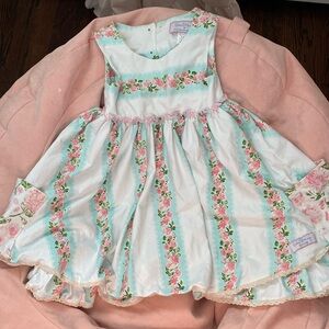 Adorable SweetHoney dress- 5 years old, great condition